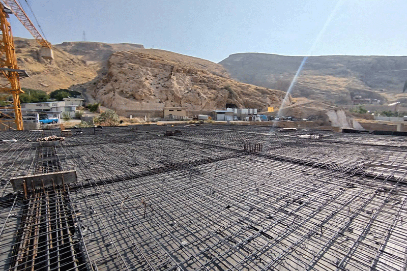 تصویر خبر مراحل نهایی آماده سازی شبکه دال سقف طبقه اول