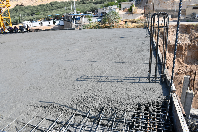 تصویر خبر بتن ریزی سقف طبقه اول بلوک یک 