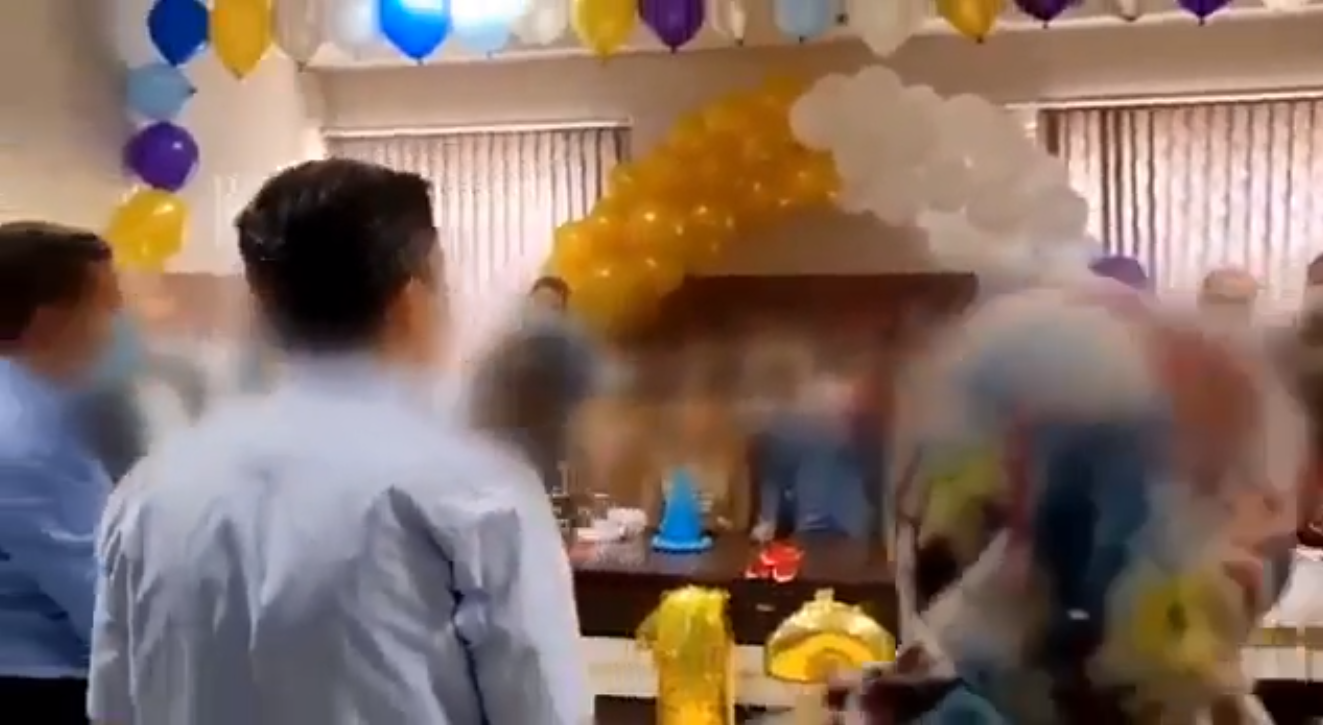 تصویر خبر ویزیت رایگان و جشن تولد کودکان کار در موسسه خیریه درمانی رسول اعظم شیراز