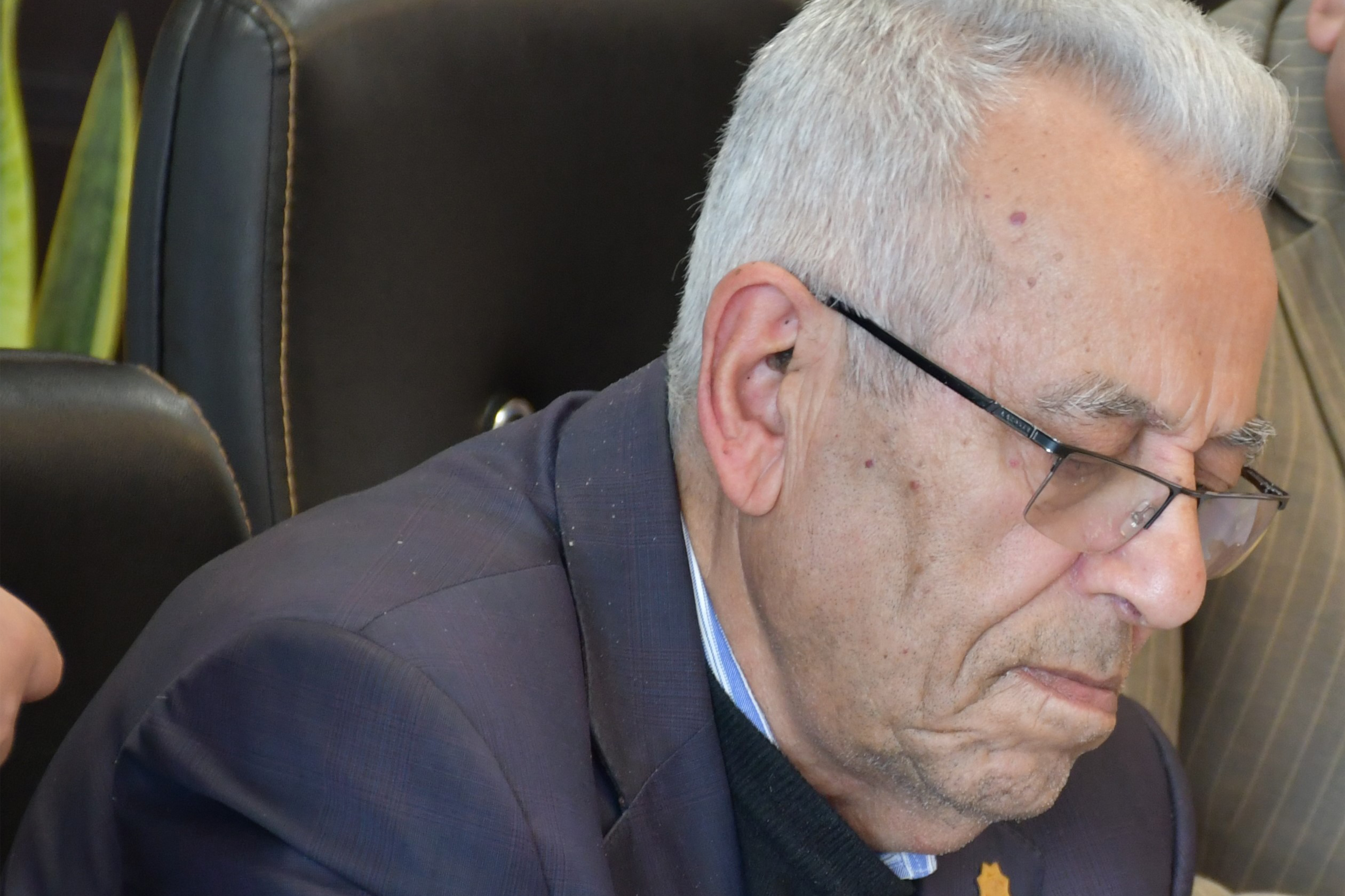 تصویر خبر فروش منزل اهدایی مرحومه بانو پروین حسن شاهی توسط مهندس عبدالرحیم رحیم پور همسر ایشان به مبلغ صد و هشتاد و پنج میلیارد تومان و ورود مبلغ به ساخت پروژه 