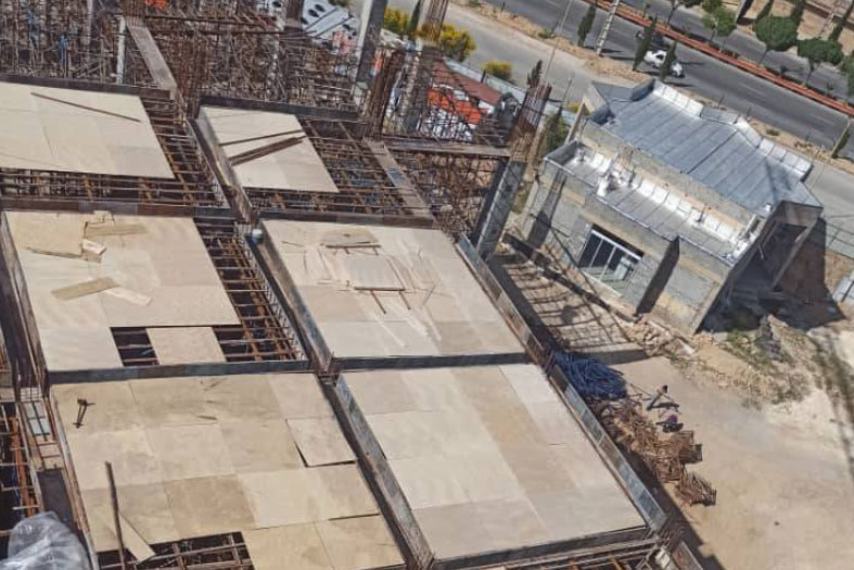 تصویر خبر اجرای پلی وود در سقف طبقه دوم بلوک یک